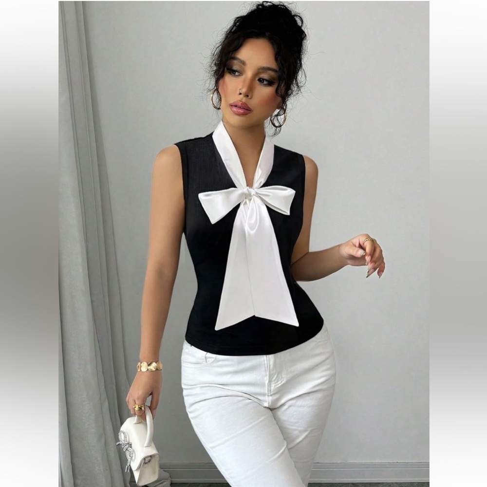 NWT No Label Size L Black and White Elegant Bow Top